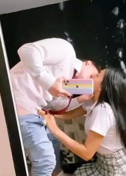 Colegiala cogiendo después de clases con su compañero 12