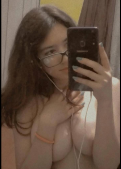 Hermosa joven bien cachonda 19