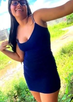 La vecina termino siendo una facilona queriendo verga. 6