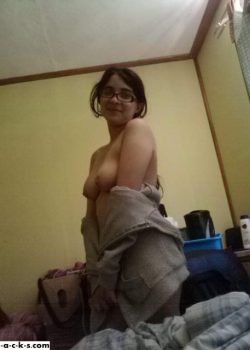 Nenita tímida se deja sacar pack de su novio. 12