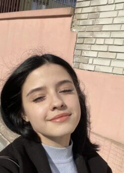 Pendejita buenarda inocente y con pack casero ricolino. 21