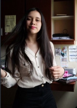 Zamira colegiala de prepa que le gusta hacer travesuras. 23