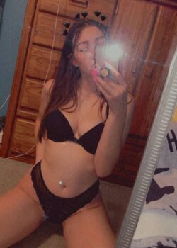 Delicioso culo de esta morra 19