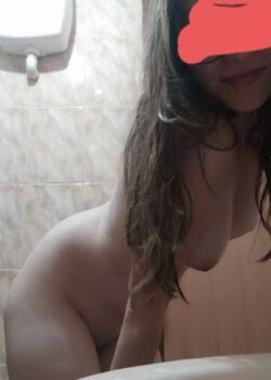 Surtido de flacas tragando verga y cogiendo. 22