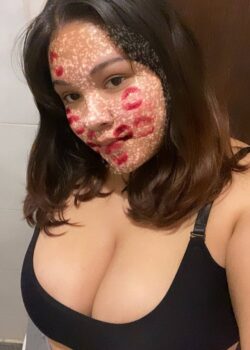 Buenas tetas que se gasta la gordita y le gusta pasar videos. 9