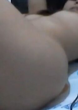 Linda adolecente de Instagram me pasa nudes y videos tocándose. 21