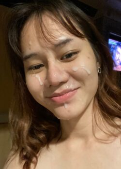 Amiga de mi novia me saca toda la leche siempre 10