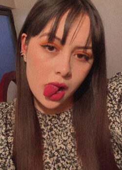 Camila univesitaria cabalgando una buena verga 19