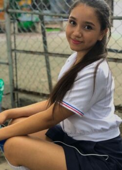 Preciosa colegiala filtrada 20