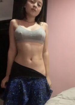 Nenita colegiala se quita todo y se muestra como nunca. 12