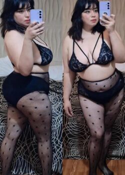 Sobrina gordibuena me calienta la pija con sus fotos 14