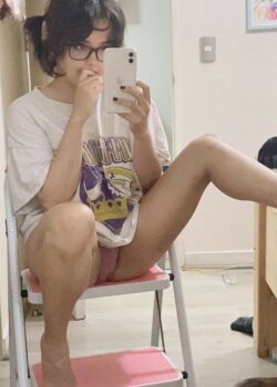 Gordita traviesa masturbándose y pasando videos. 18