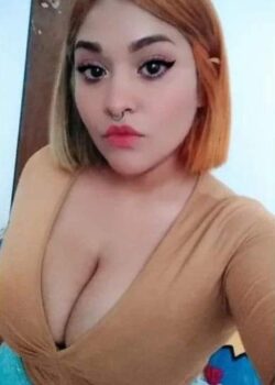 Morenita bien puta pasa nudes y vides y se le filtran. 7