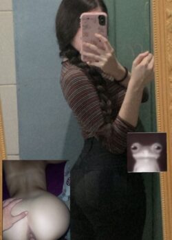 Colegiala flaquita comiendose un vergon 21