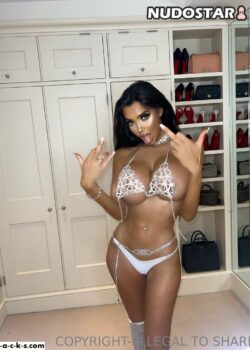 Morena tetona insana en videos caseros. 14