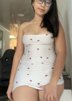 Linda puita universitaria pasa nudes traviesas. 9