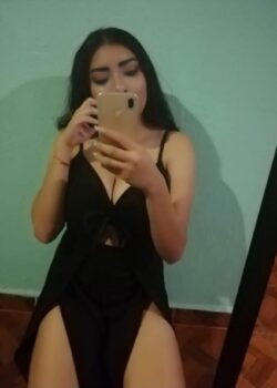 Candela morrita mexicana adolescente filtrada 14