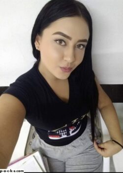 Trolita culona pasando nudes y videos. 23